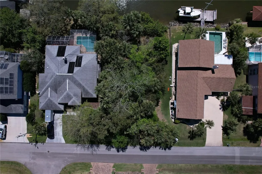 25 Cherokee Court W Palm Coast FL 32137