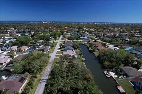 25 Cherokee Court W Palm Coast FL 32137