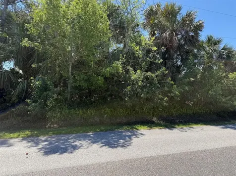 25 Cherokee Court W Palm Coast FL 32137