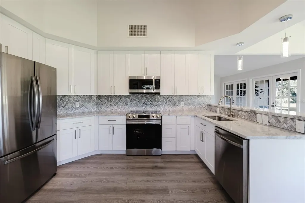 5604 Doral Drive Sarasota FL 34243