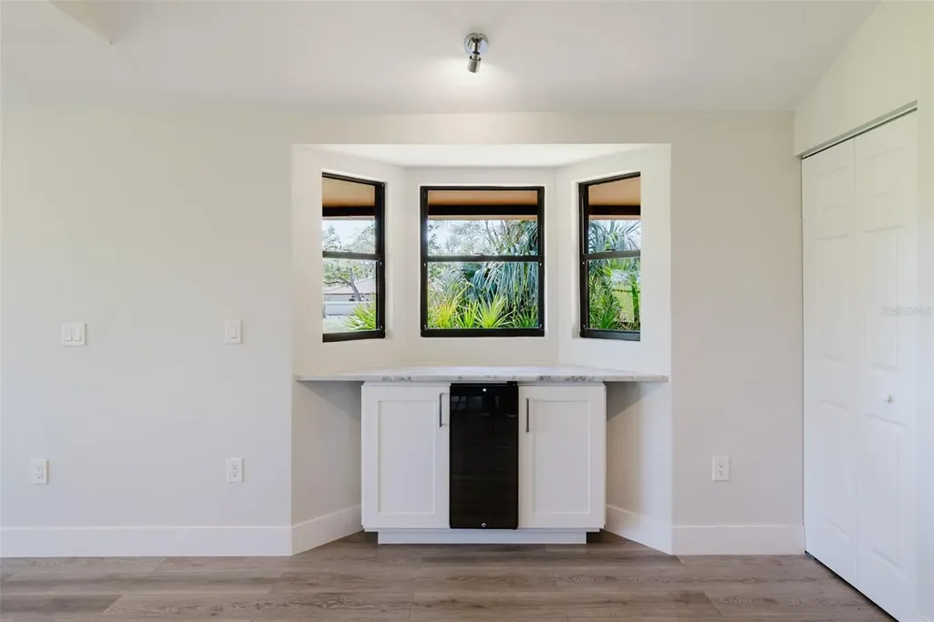5604 Doral Drive Sarasota FL 34243