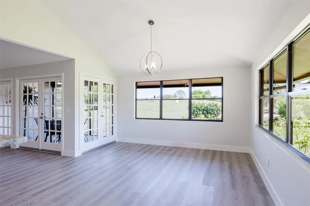 5604 Doral Drive Sarasota FL 34243