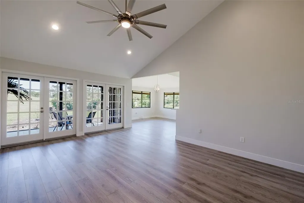 5604 Doral Drive Sarasota FL 34243