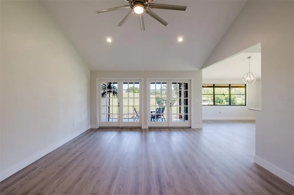 5604 Doral Drive Sarasota FL 34243