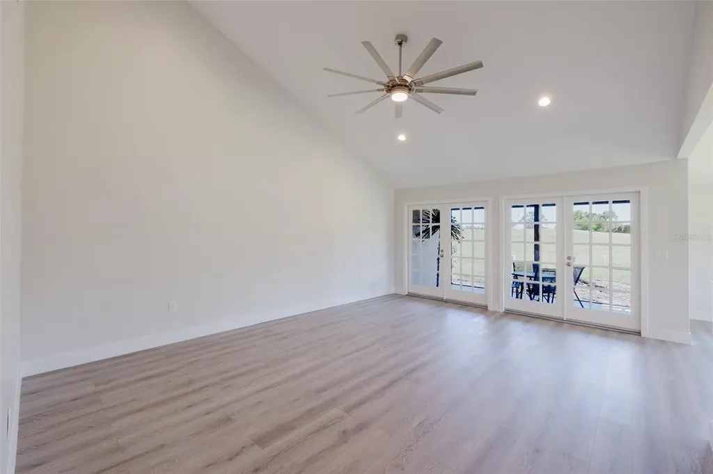5604 Doral Drive Sarasota FL 34243