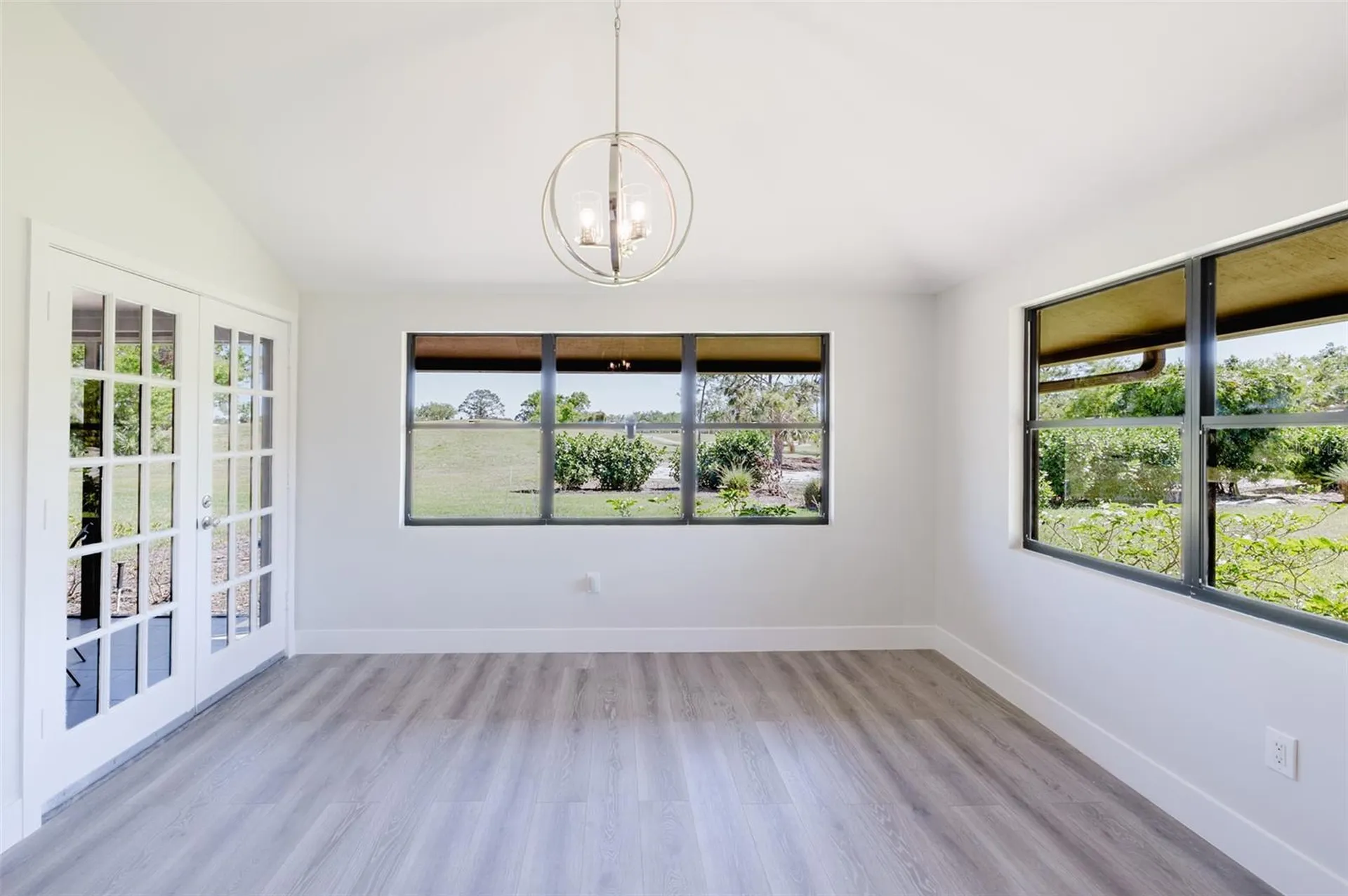 5604 Doral Drive Sarasota FL 34243