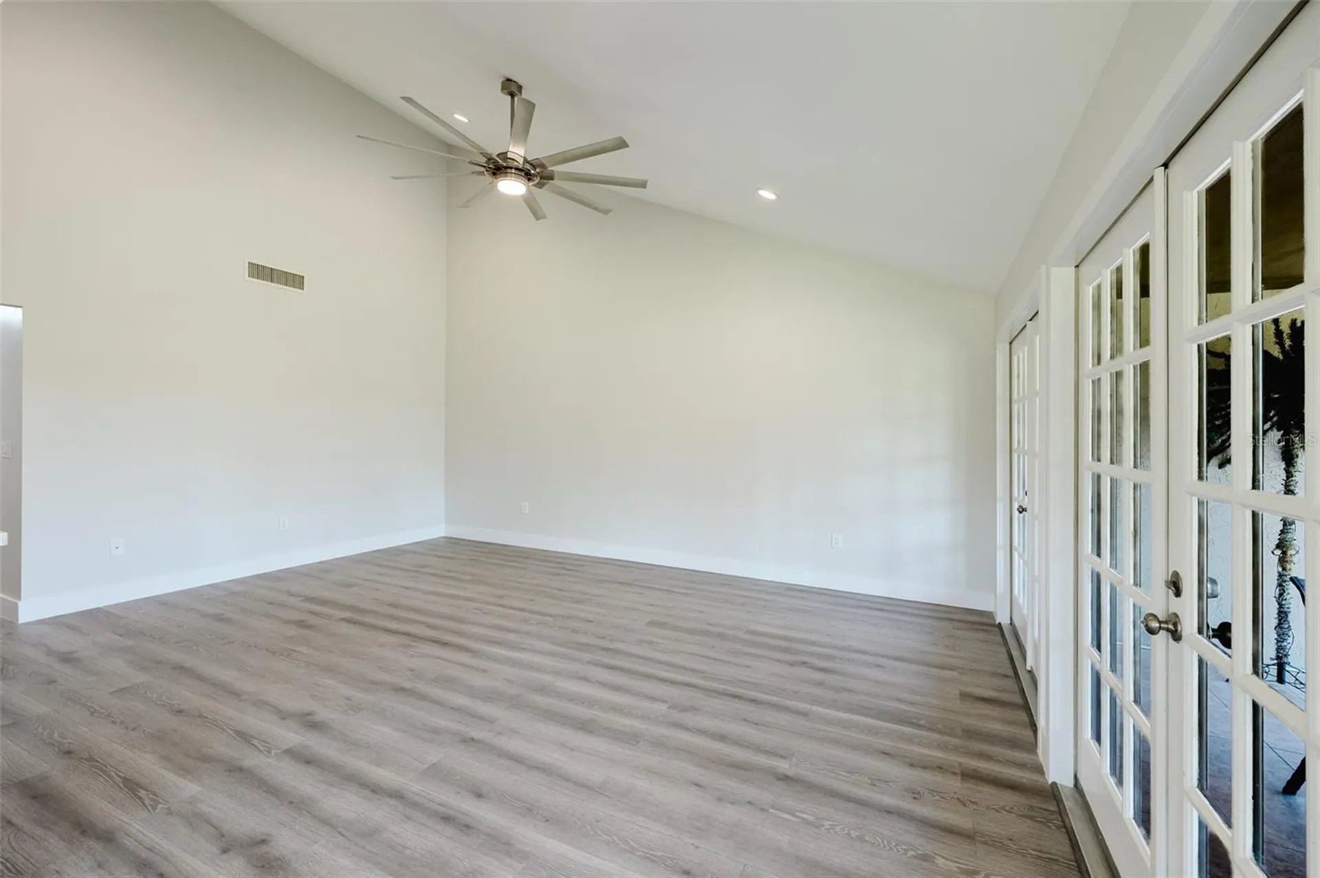 5604 Doral Drive Sarasota FL 34243
