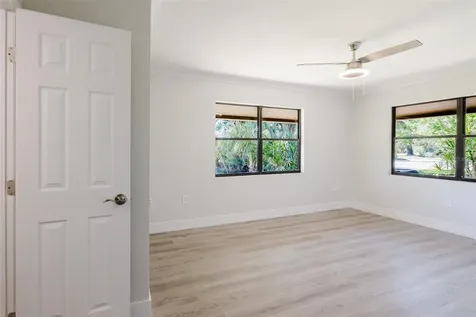 5604 Doral Drive Sarasota FL 34243