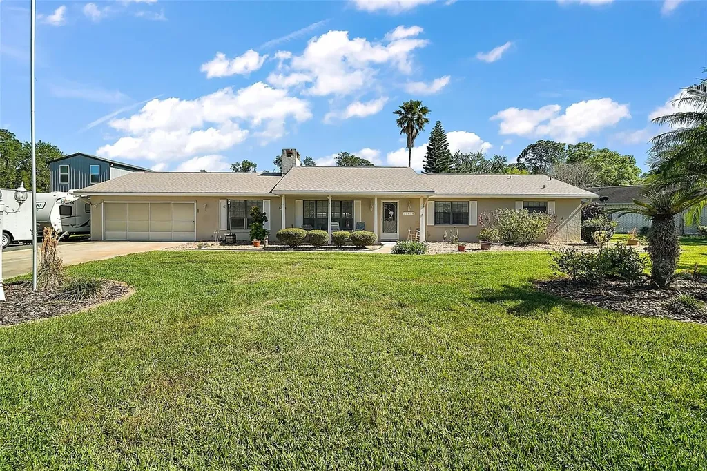 28416 Tammi Drive Tavares FL 32778