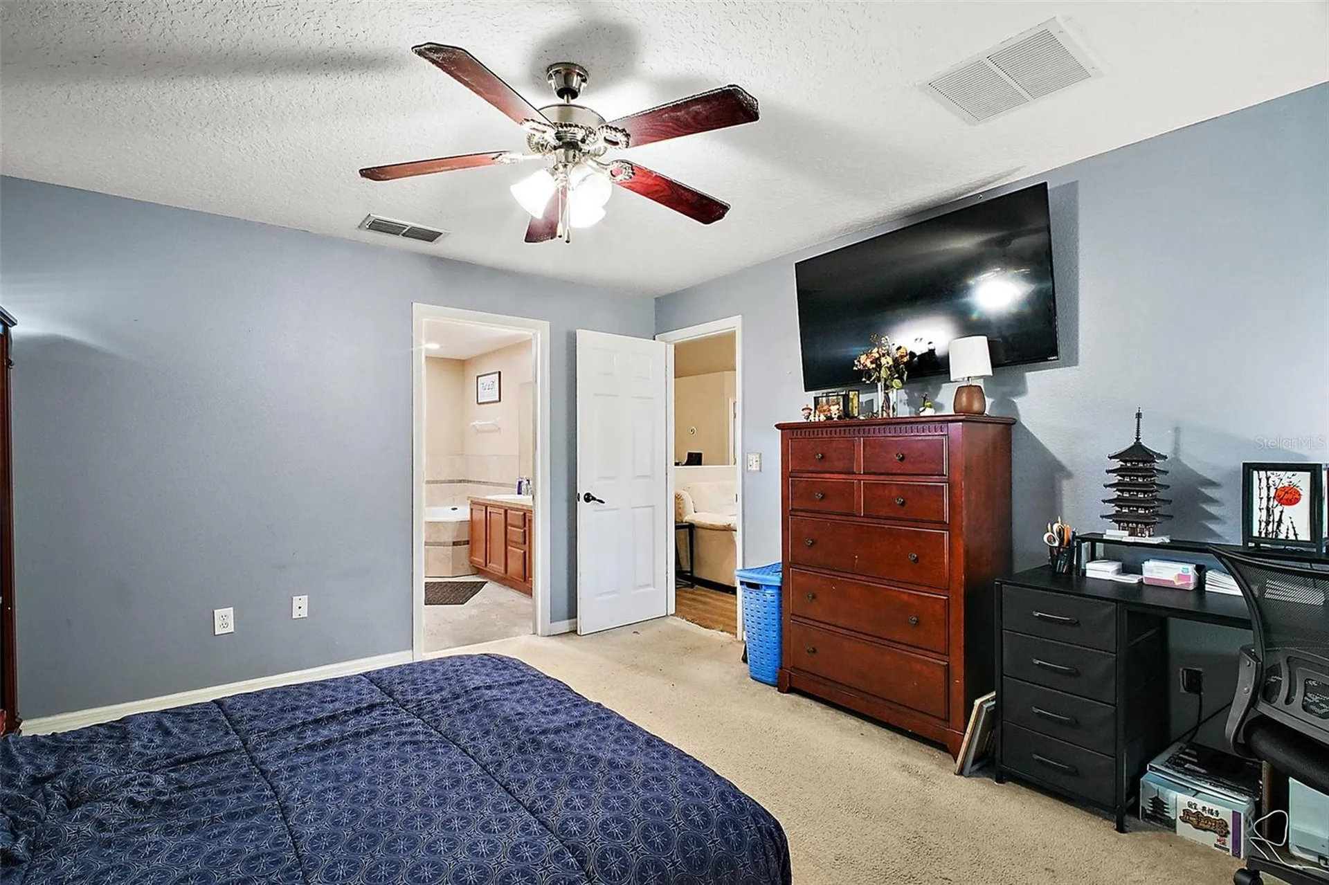 2269 Bracknell Forest Trail Tavares FL 32778