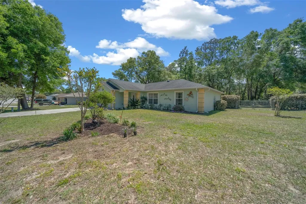 9300 SE 161st Street Summerfield FL 34491