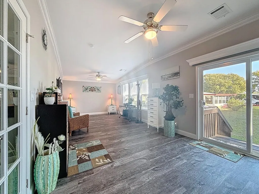1116 Elkhart Circle Tavares FL 32778