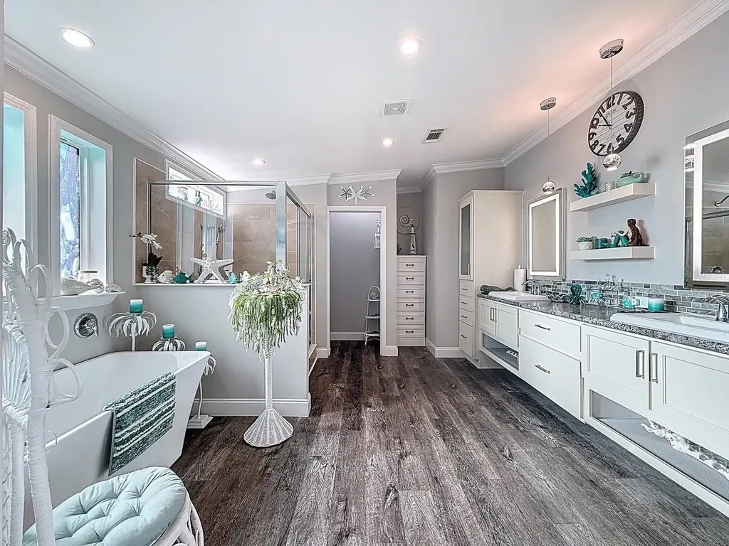 1116 Elkhart Circle Tavares FL 32778