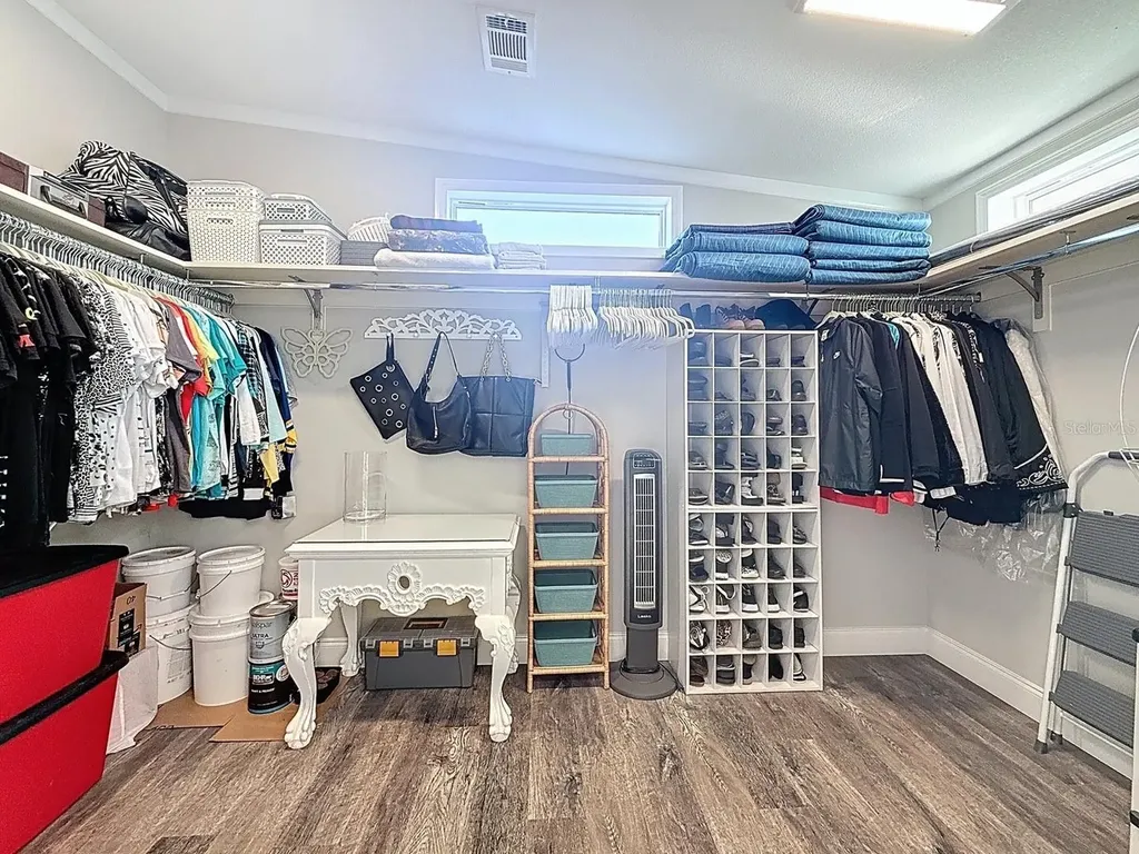 1116 Elkhart Circle Tavares FL 32778