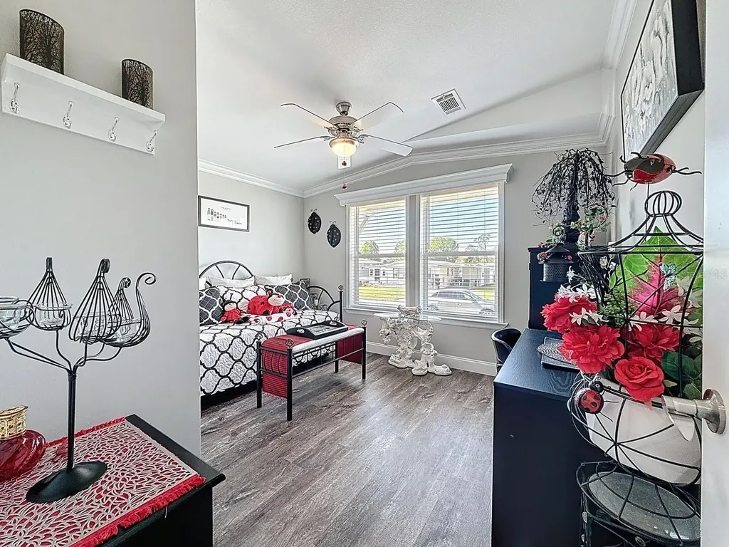 1116 Elkhart Circle Tavares FL 32778