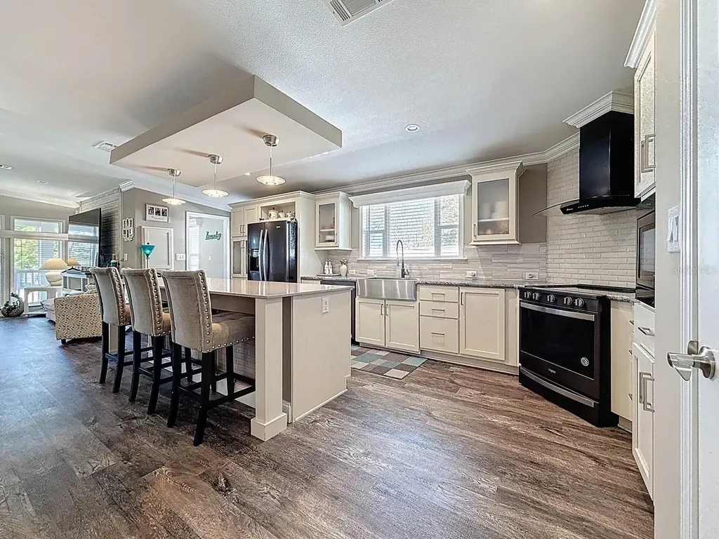 1116 Elkhart Circle Tavares FL 32778