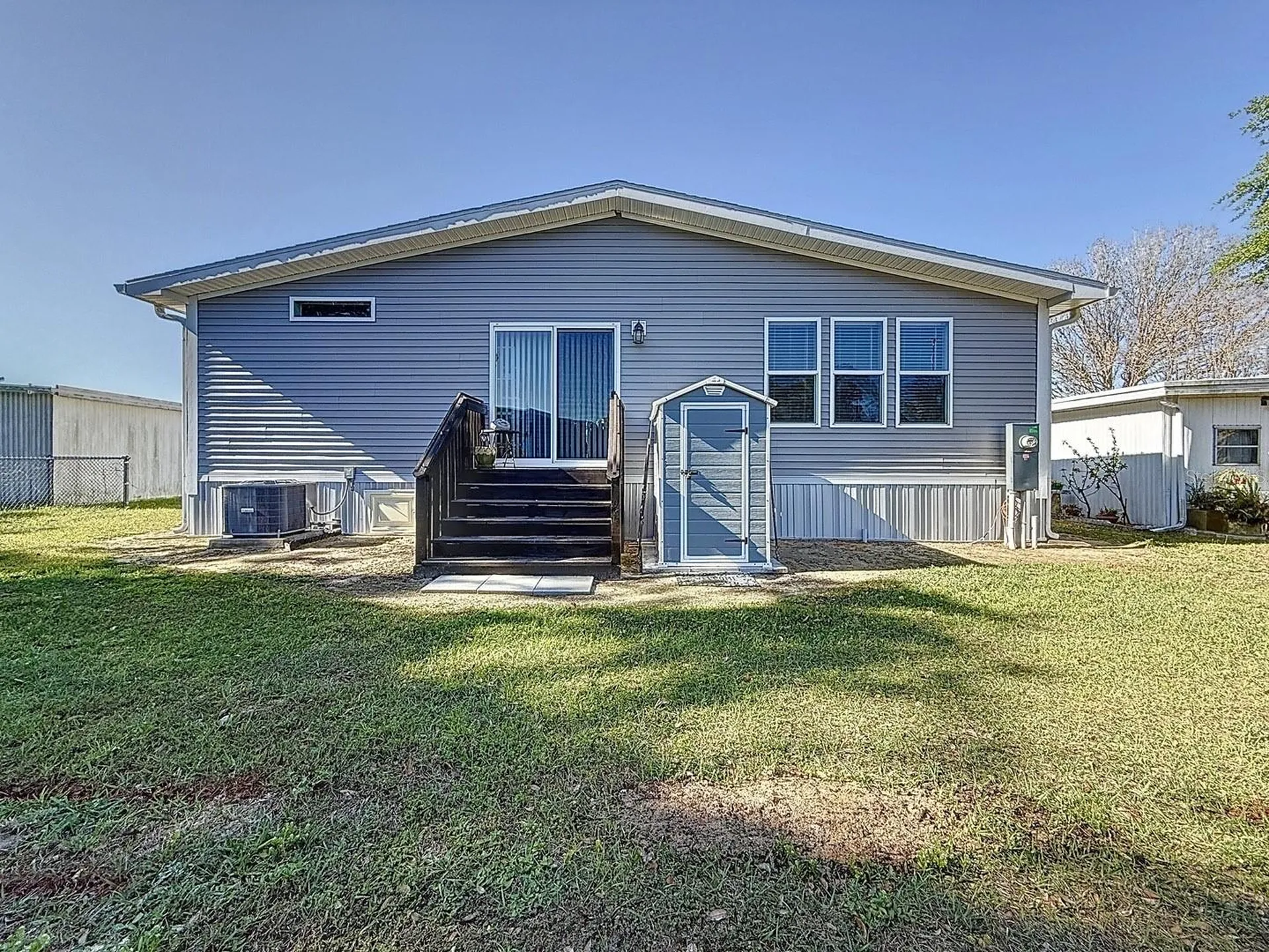 1116 Elkhart Circle Tavares FL 32778