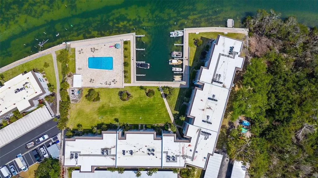 600 Sutton Place Longboat Key FL 34228