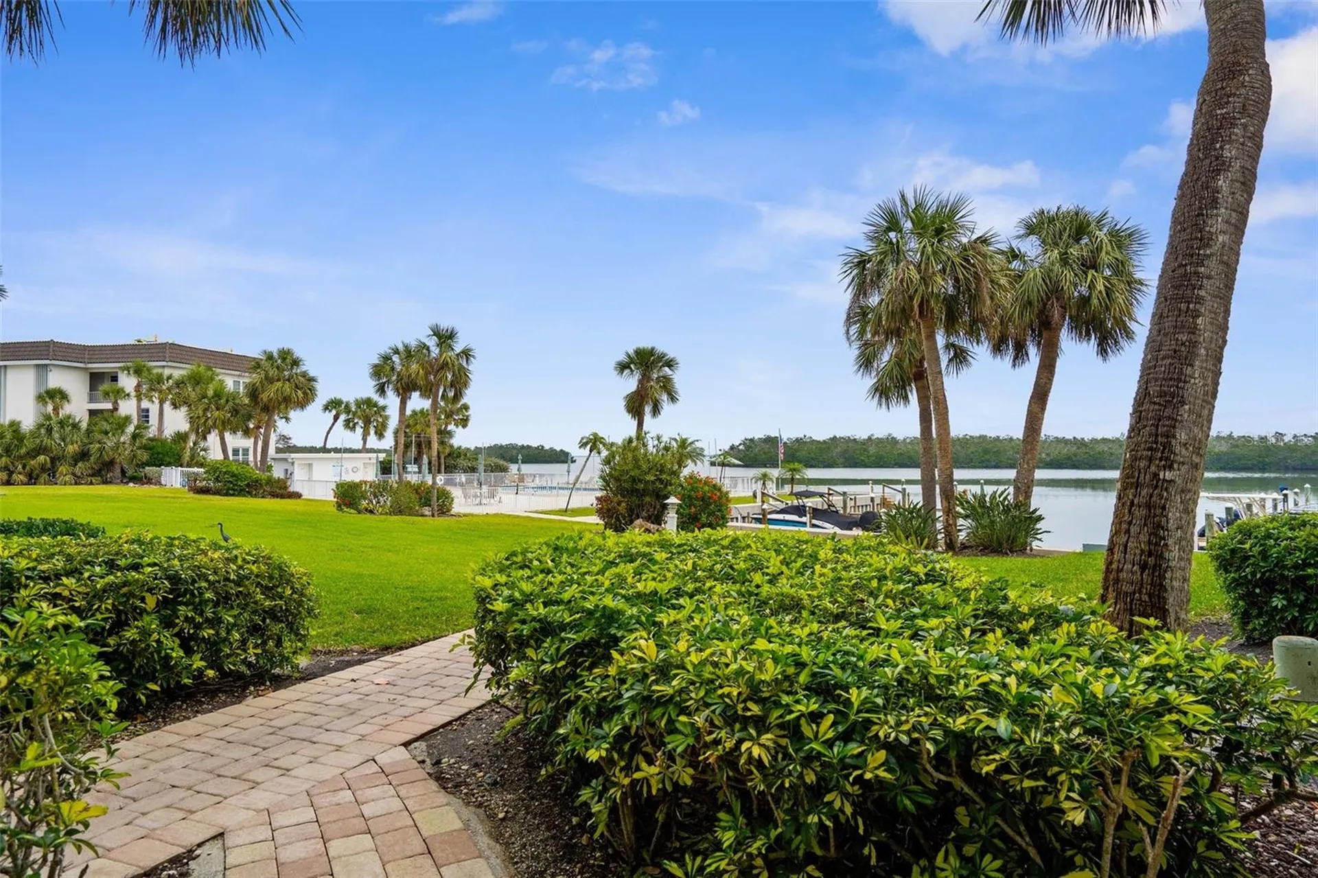 600 Sutton Place Longboat Key FL 34228