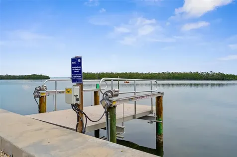 600 Sutton Place Longboat Key FL 34228