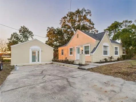 201 E Main Street Haines City FL 33844