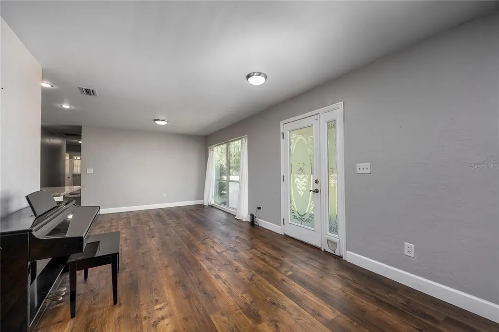 6917 NW 254th Avenue Alachua FL 32615