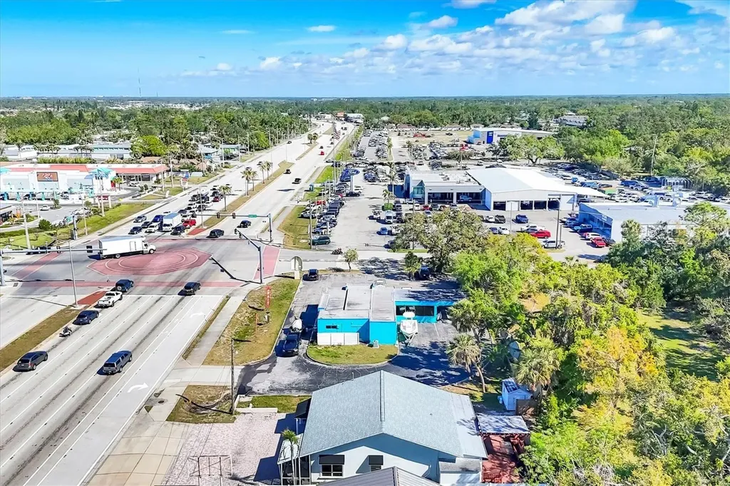 101 S Tamiami Trail S Nokomis FL 34275