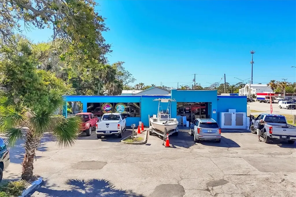 101 S Tamiami Trail S Nokomis FL 34275