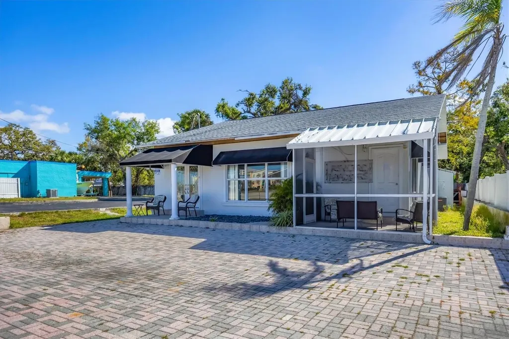 101 S Tamiami Trail S Nokomis FL 34275