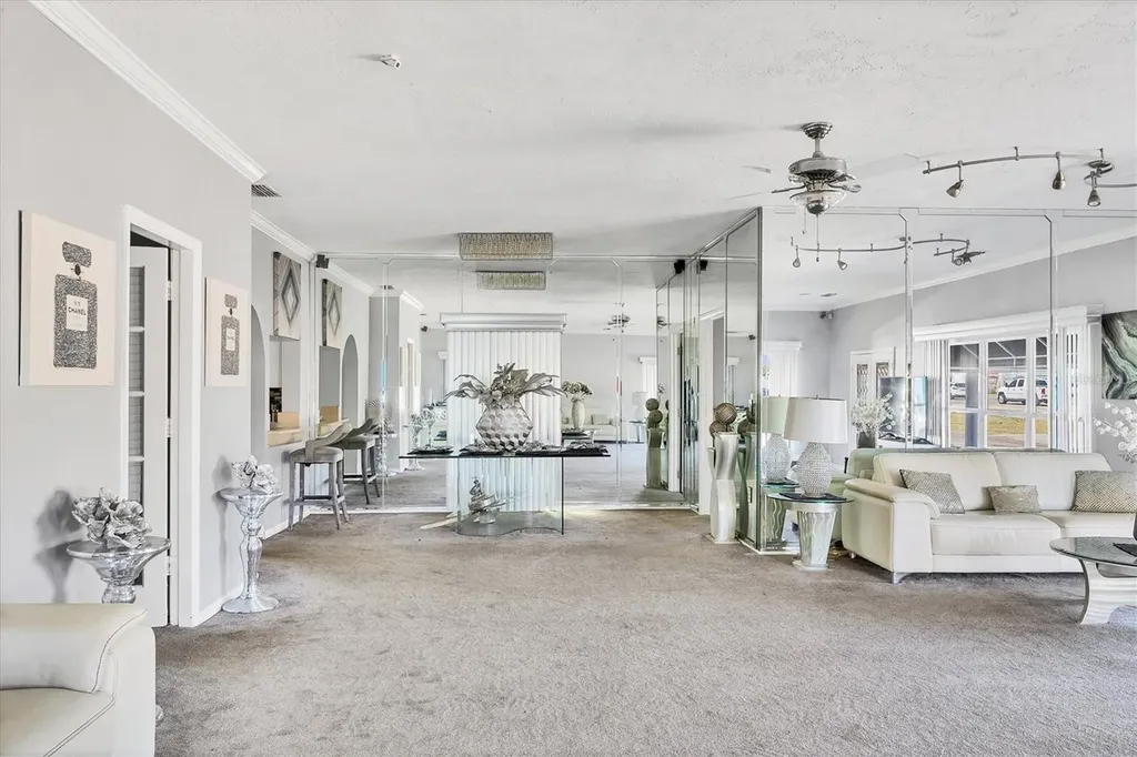 101 S Tamiami Trail S Nokomis FL 34275