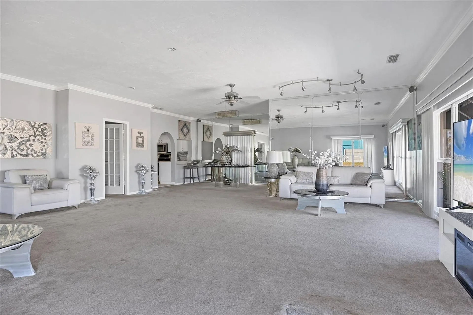 101 S Tamiami Trail S Nokomis FL 34275