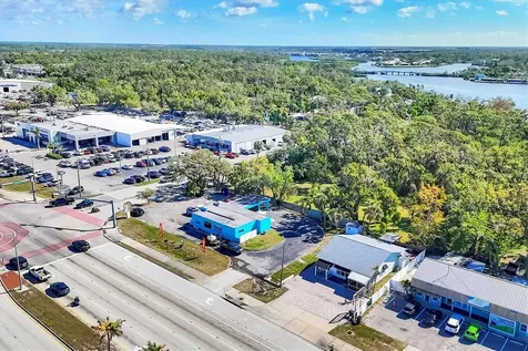 101 S Tamiami Trail S Nokomis FL 34275