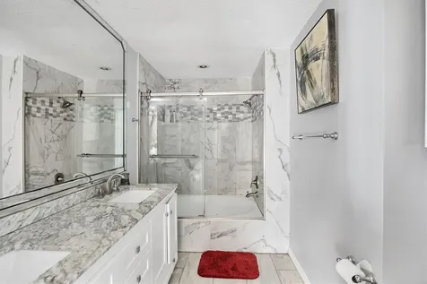 101 S Tamiami Trail S Nokomis FL 34275