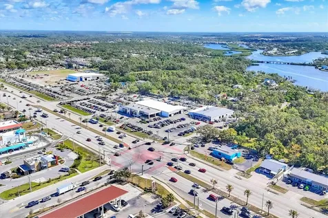 101 S Tamiami Trail S Nokomis FL 34275