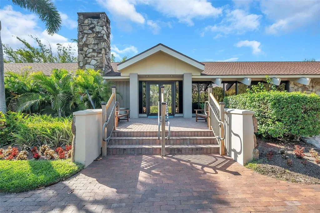 36750 Us 19 N Palm Harbor FL 34684