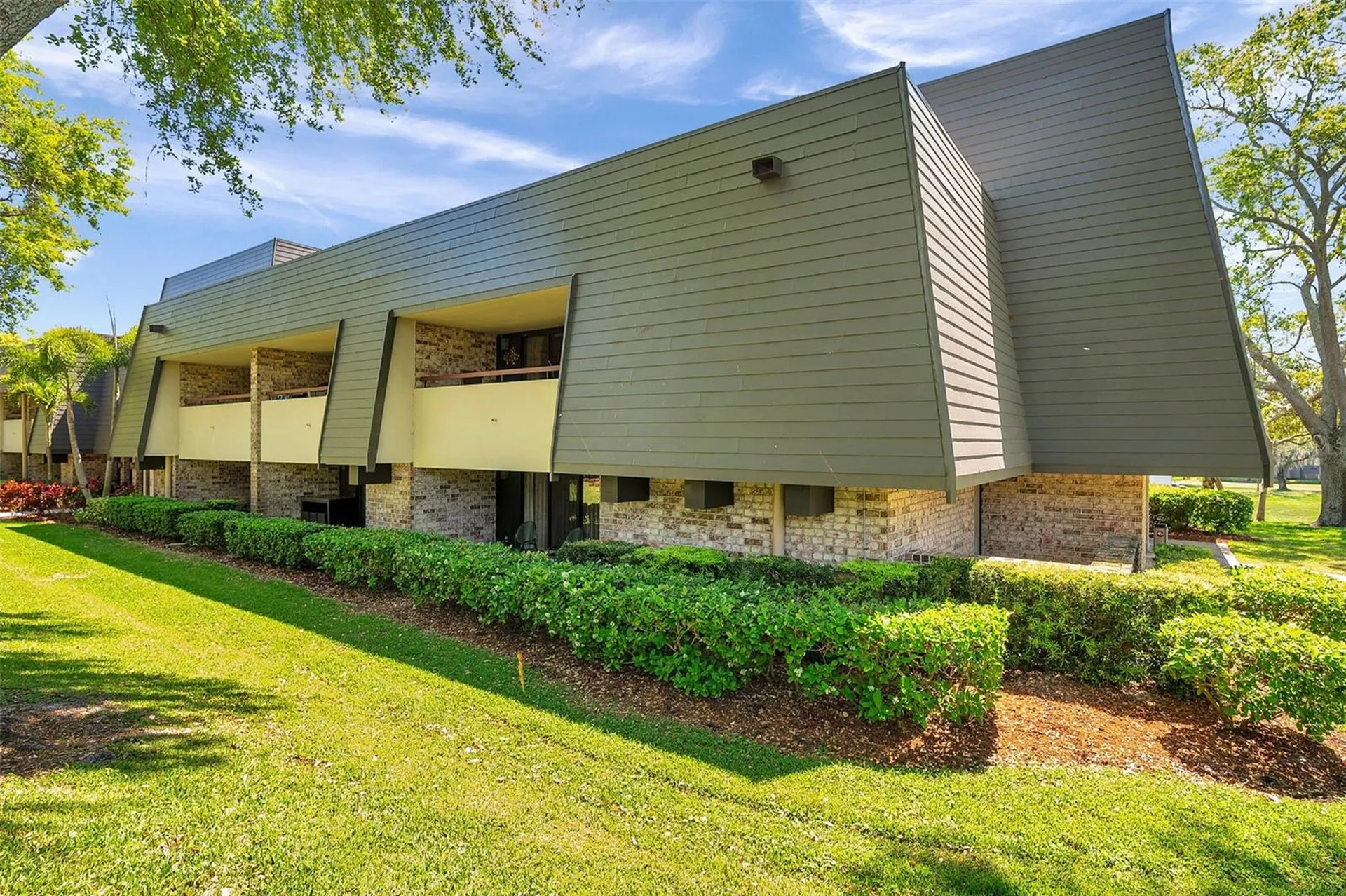 36750 Us 19 N Palm Harbor FL 34684