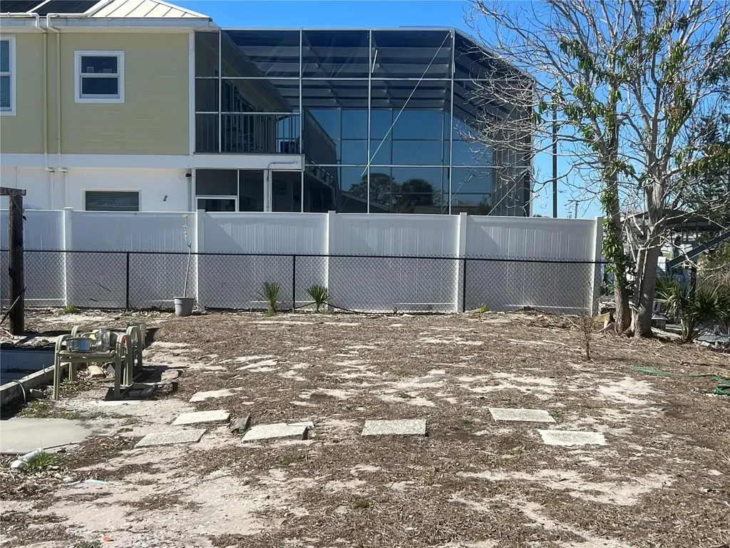 2061 S Pine Street Englewood FL 34224