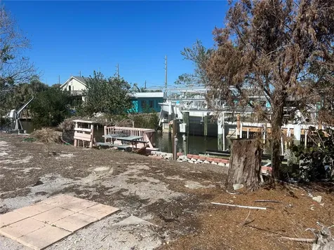 2061 S Pine Street Englewood FL 34224