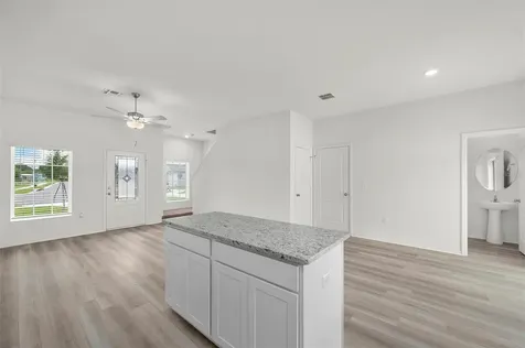 13450 Leaping Water Way Astatula FL 34705