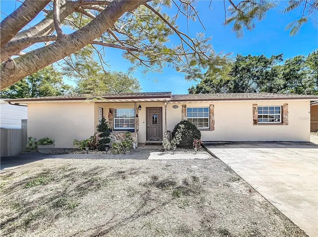 2342 Linda Street Lake Wales FL 33898