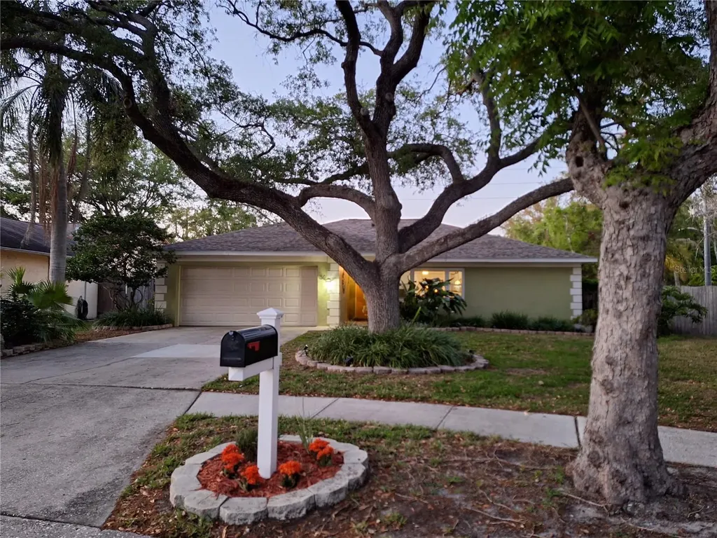 30 Harbor Lake Circle Safety Harbor FL 34695