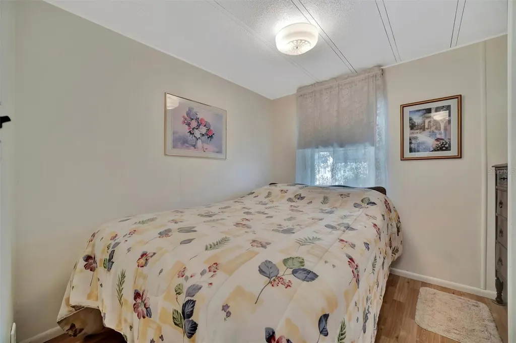 128 E Saint Johns Way Apollo Beach FL 33572