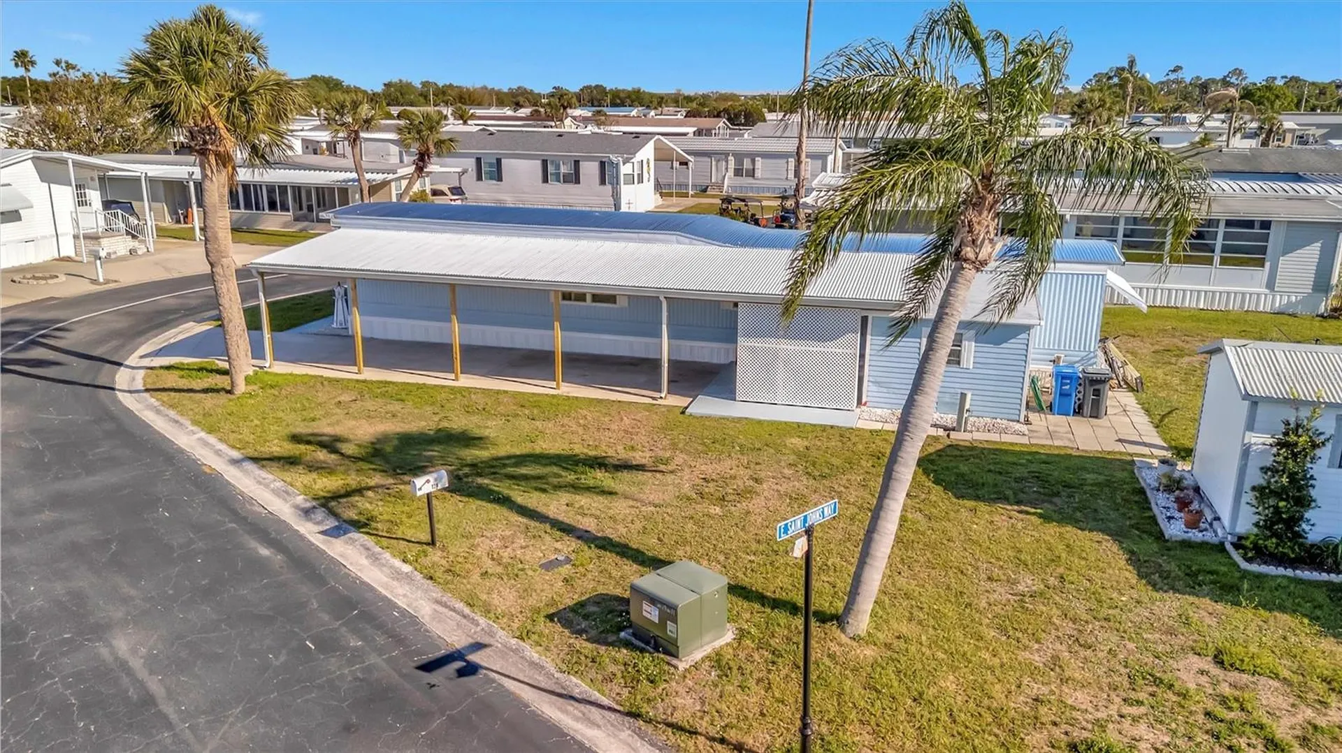 128 E Saint Johns Way Apollo Beach FL 33572