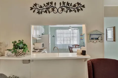 128 E Saint Johns Way Apollo Beach FL 33572