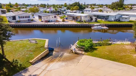 128 E Saint Johns Way Apollo Beach FL 33572