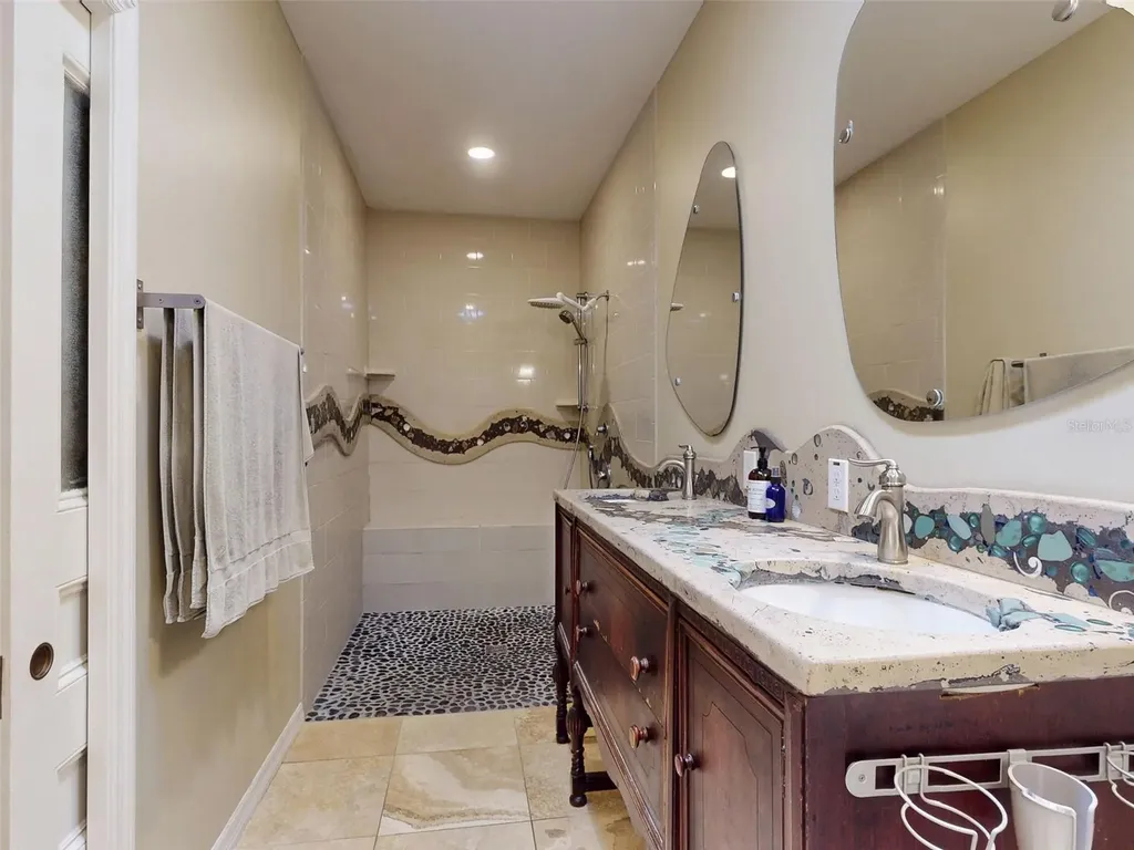 536 Faulkner Street New Smyrna Beach FL 32168