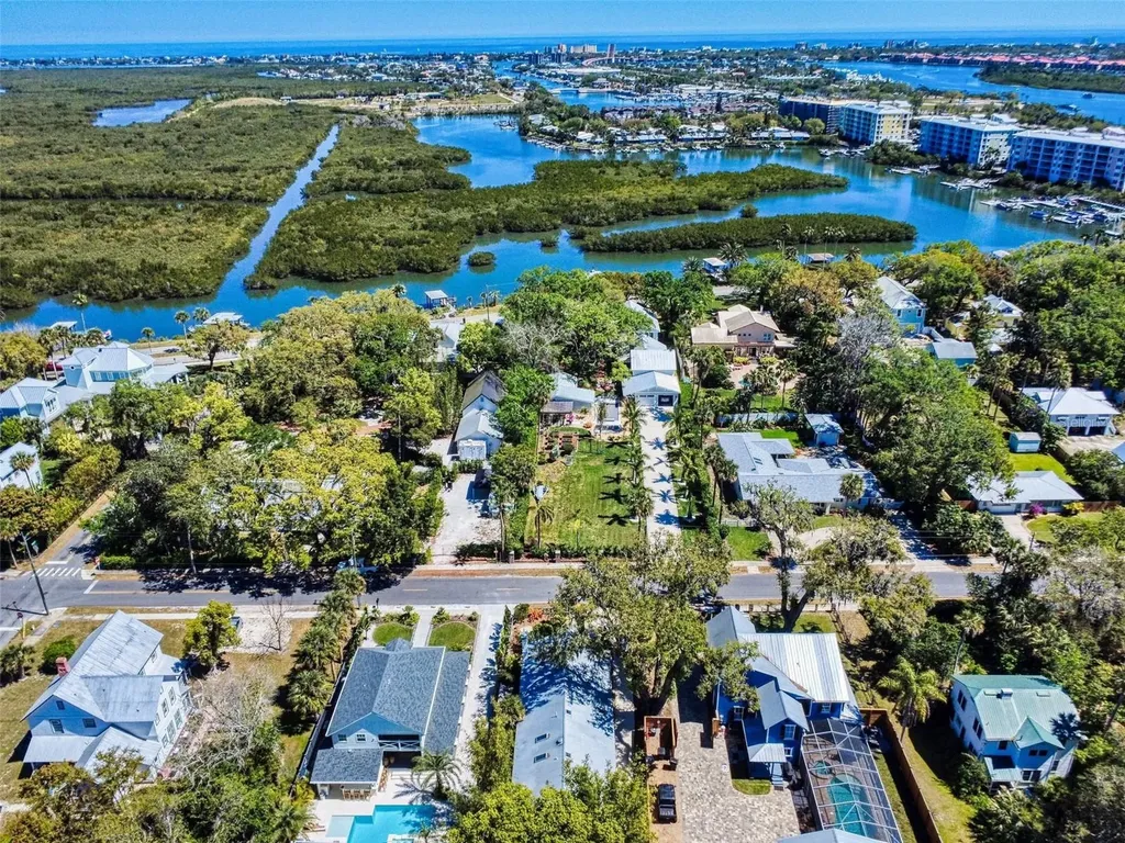 536 Faulkner Street New Smyrna Beach FL 32168
