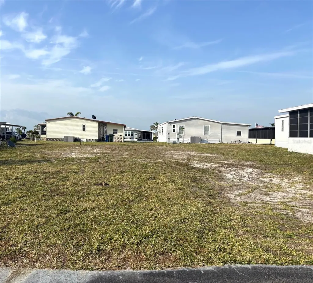 647 Los Altos North Port FL 34287