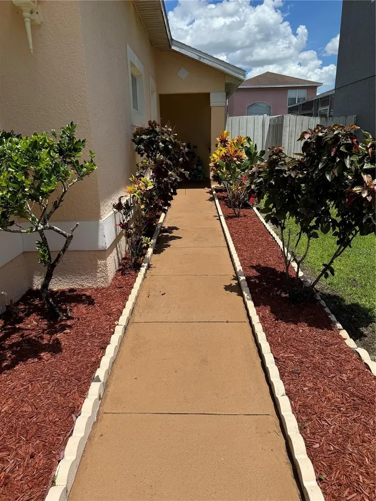 105 Cattail Court Kissimmee FL 34743