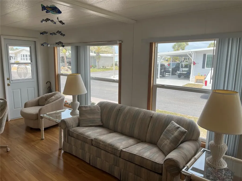 530 Via Veneto Venice FL 34285